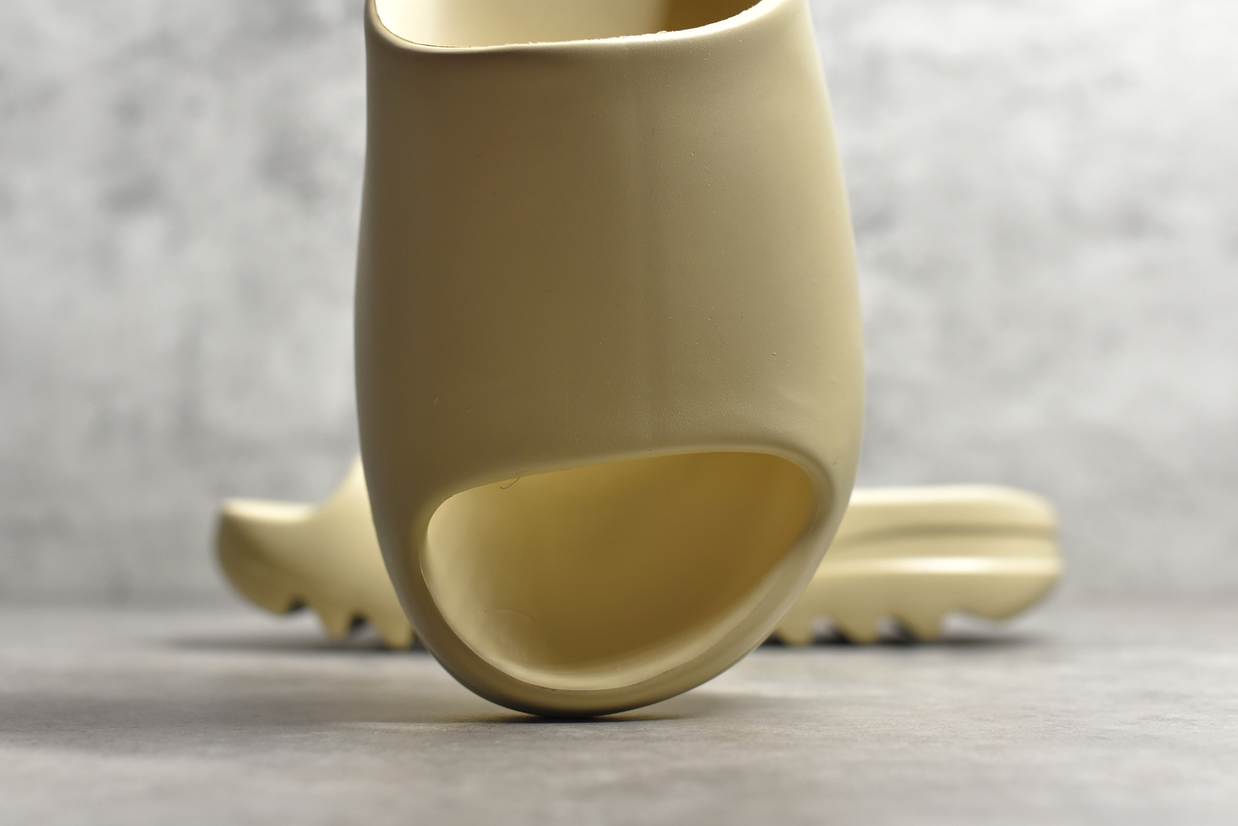 Yeezy Slide Bone (2019)