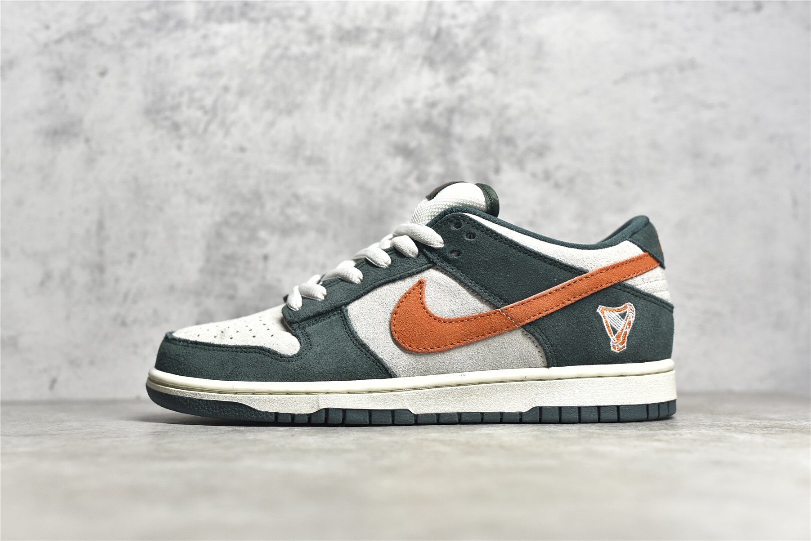 NK Dunk SB Low Eire 304292-185
