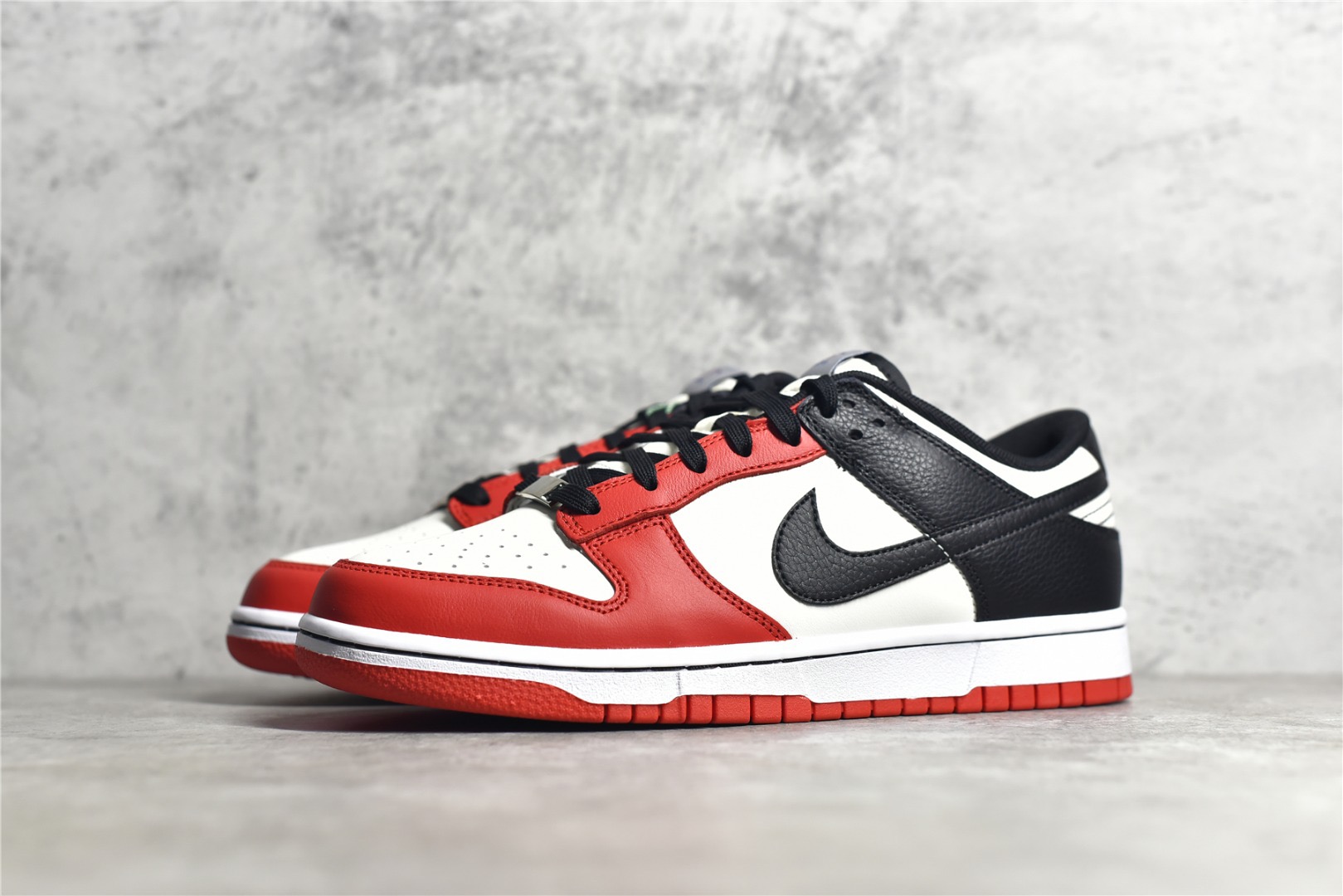 Dunk Low EMB NBA 75th Anniversary