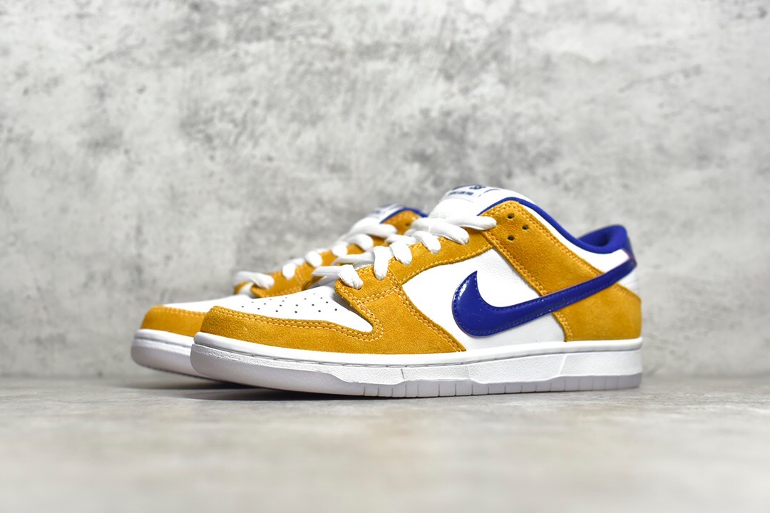SB Dunk Low Laser Orange