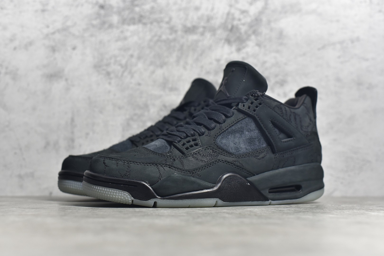 Air Jordan 4 Retro Kaws Black