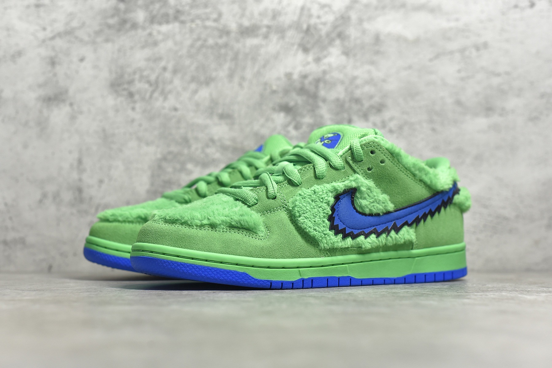 SB Dunk Low Grateful Dead Bears Green CJ5378-300