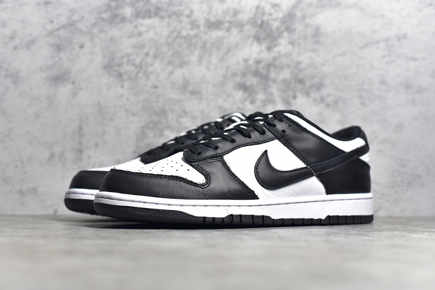 Dunk Low Retro White Black (2021) DD1391-100