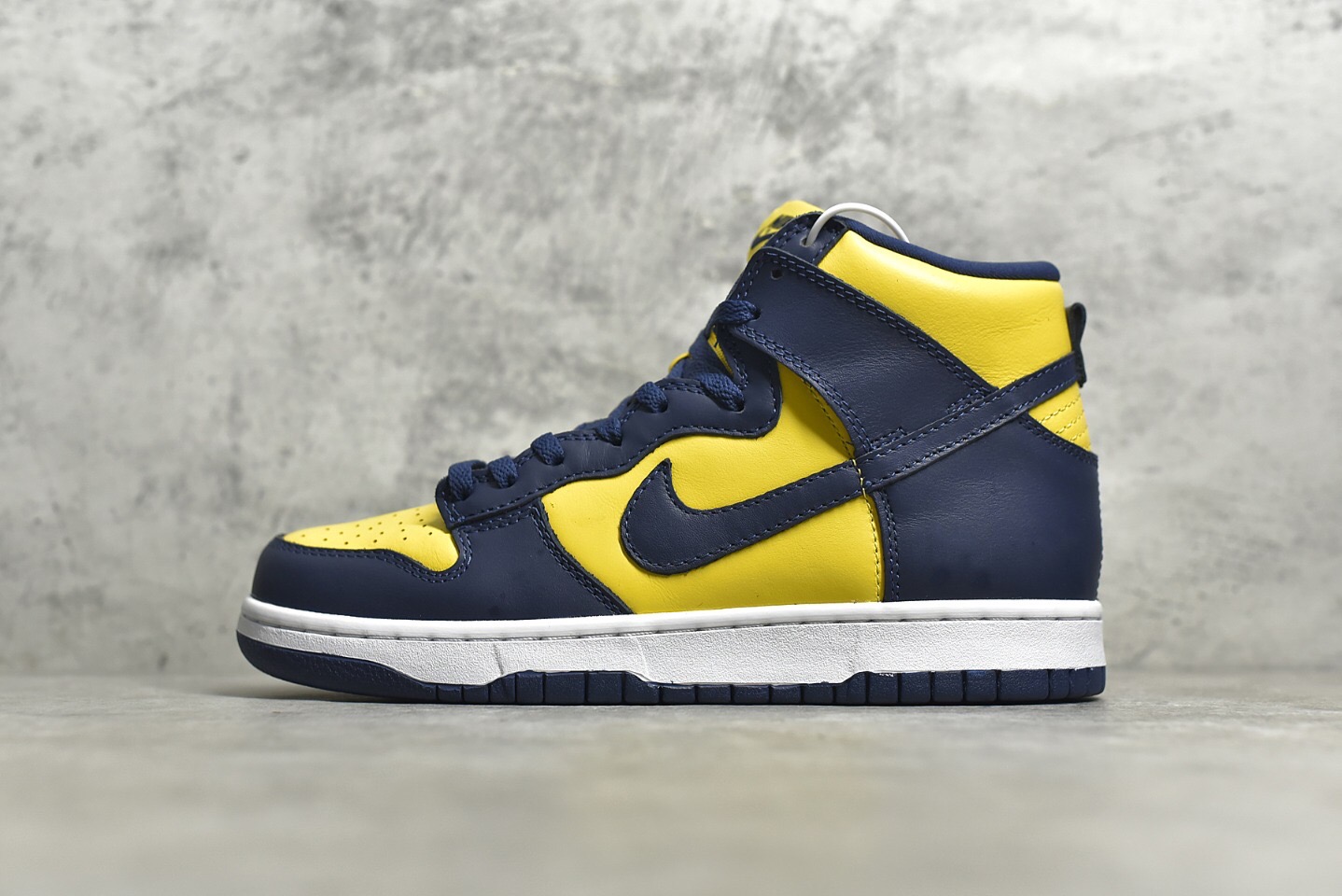 Dunk High Michigan (2020) CZ8149-700
