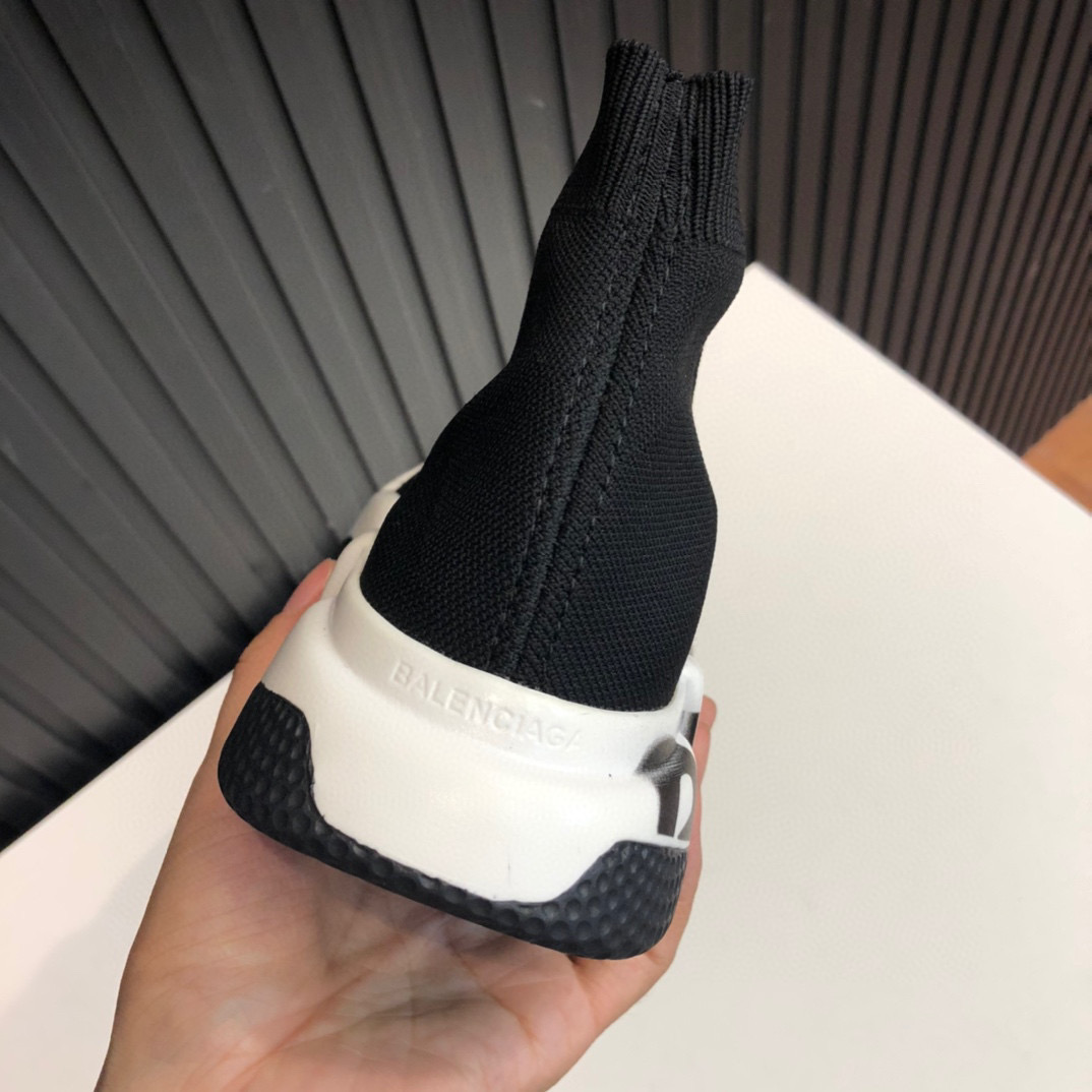 Balenciaga GRAFFITI SPEED SNEAKER