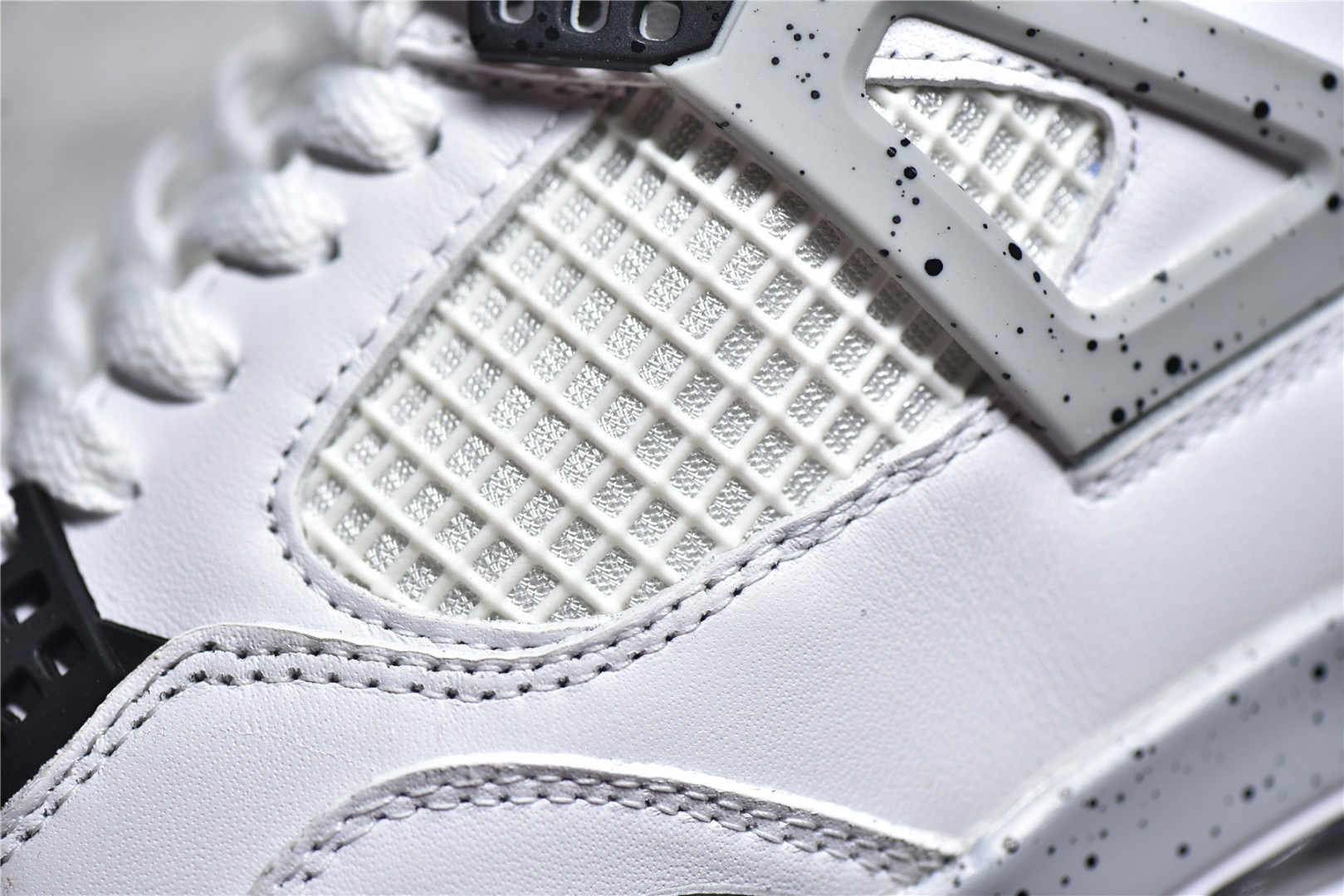 Jordan 4 Retro White Cement