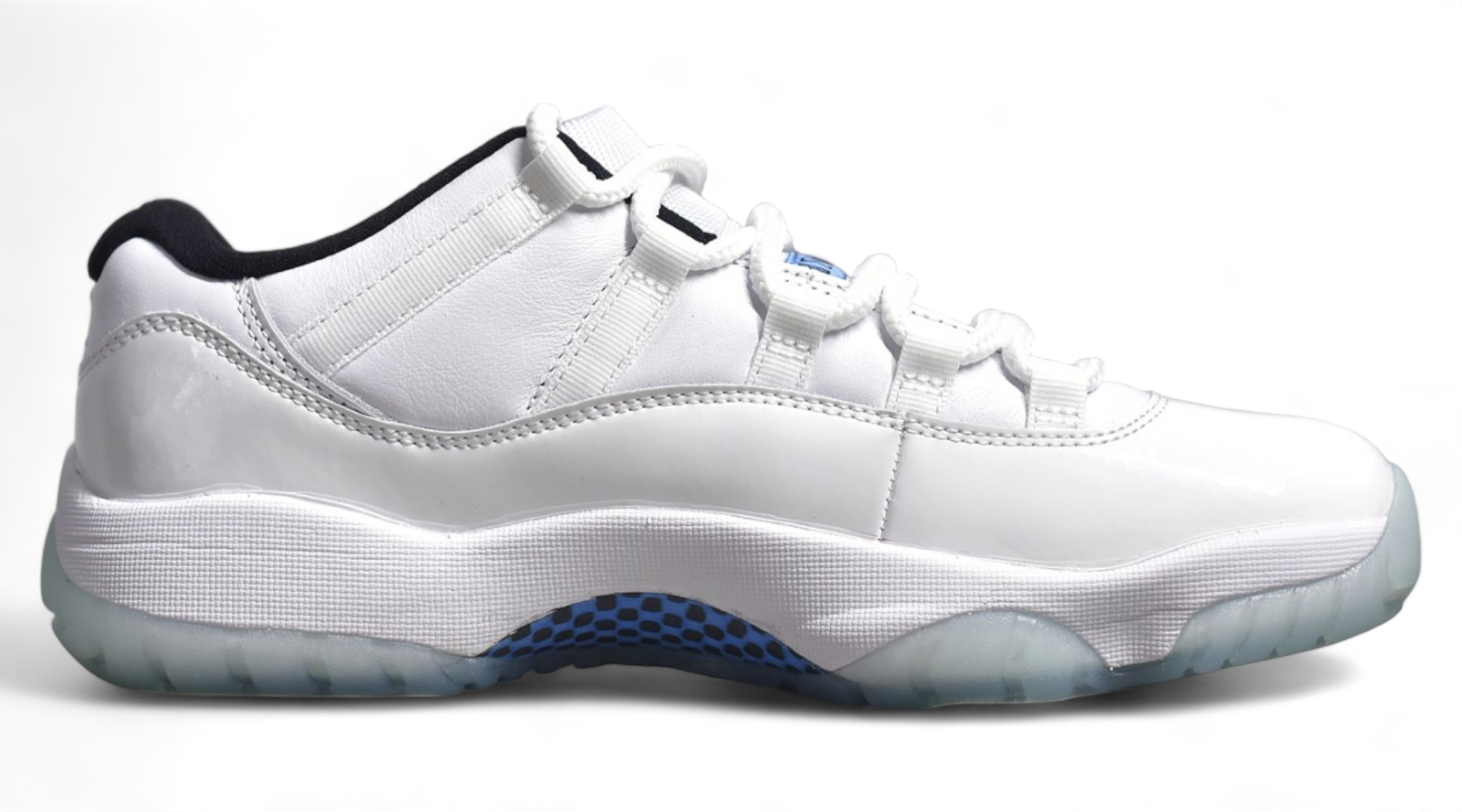 Jordan 11 Retro Legend Blue