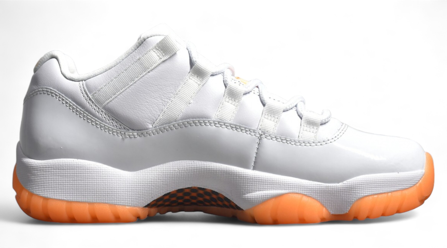 Jordan 11 Retro Low “Bright citrus”