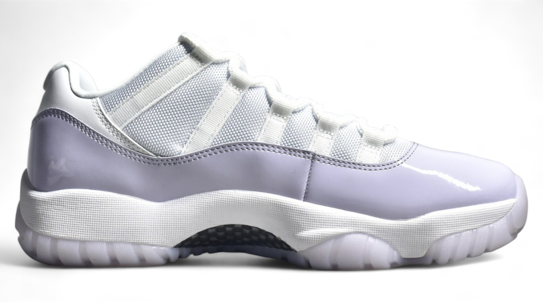 Jordan 11 Retro Low Pure Violet