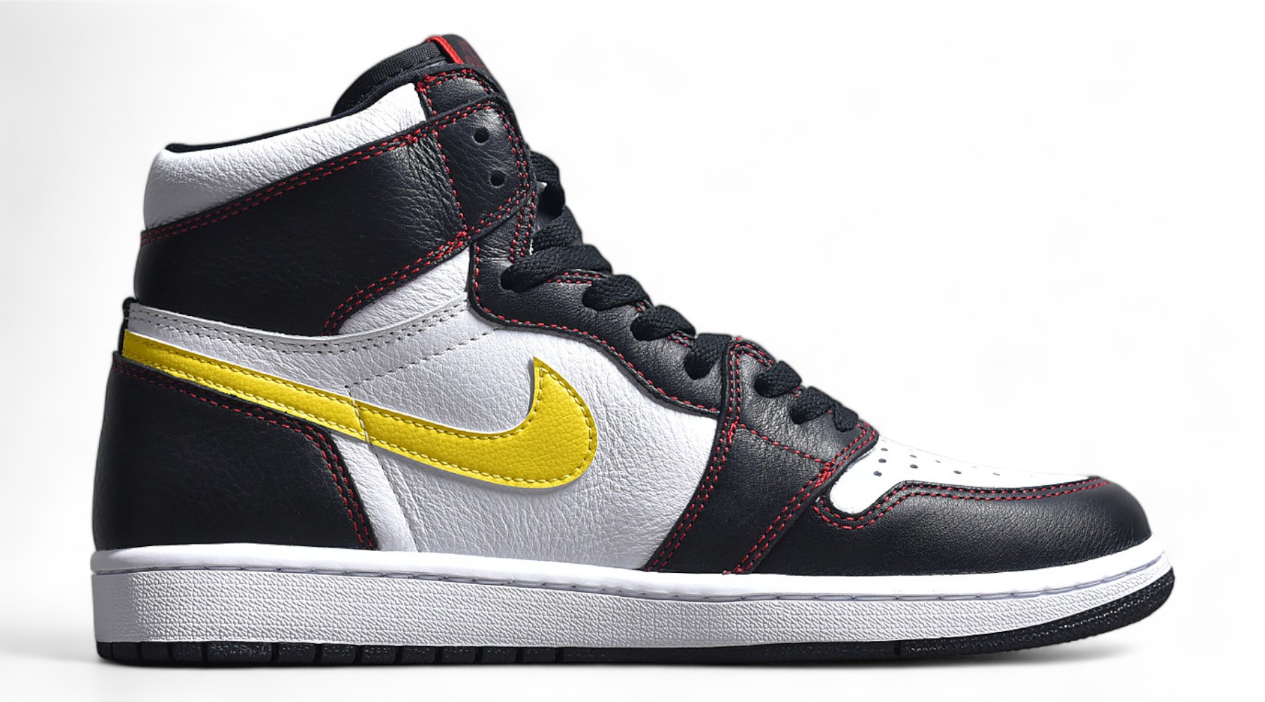 Air Jordan 1 OG Defiant