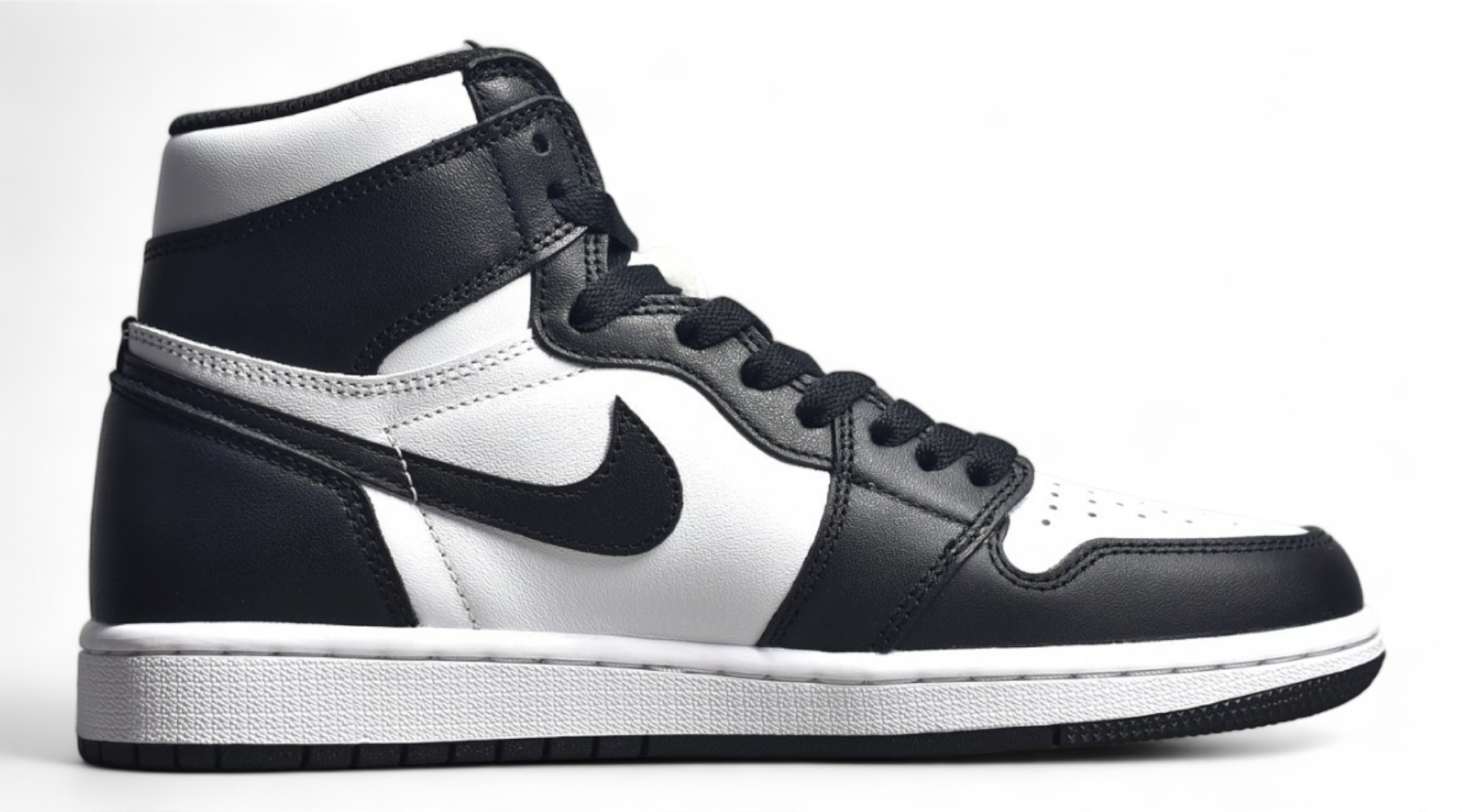 Air Jordan 1 High Black White