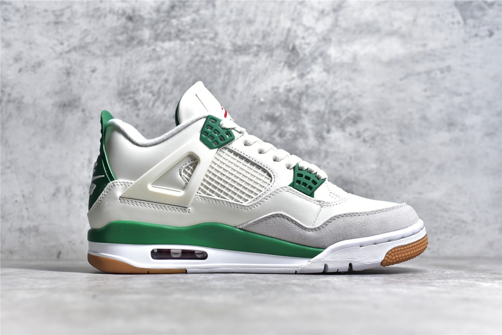 Jordan 4 Retro SB Pine Green