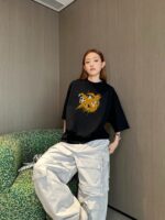 24ss Karl Lagerfeld Graffiti Logo T-Shirt