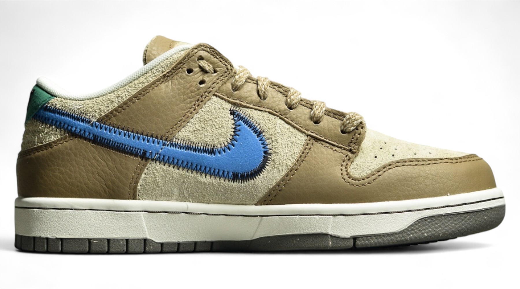 NK Dunk Low Dark Driftwood DO6712-200