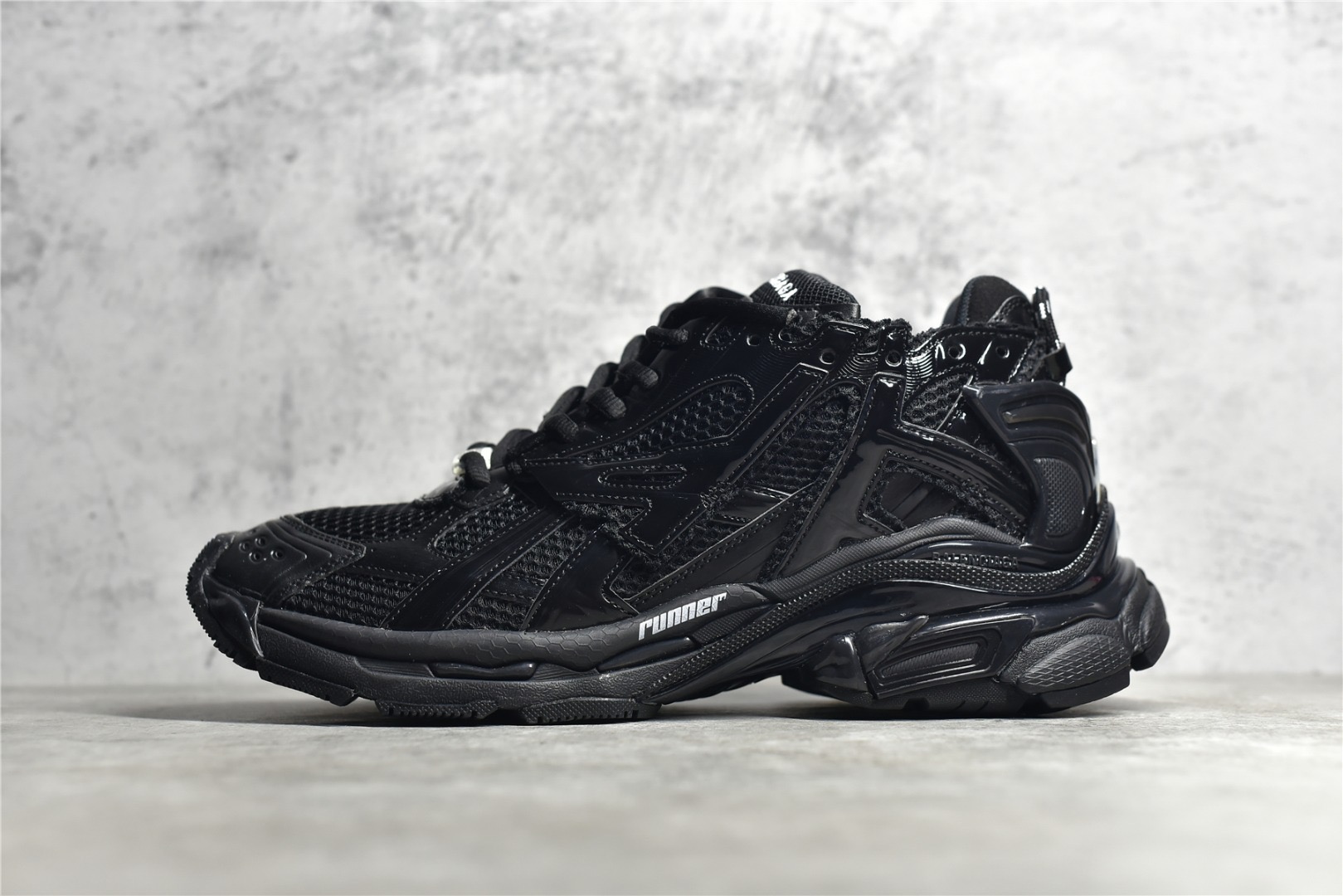 Balenciaga RUNNER SNEAKER
