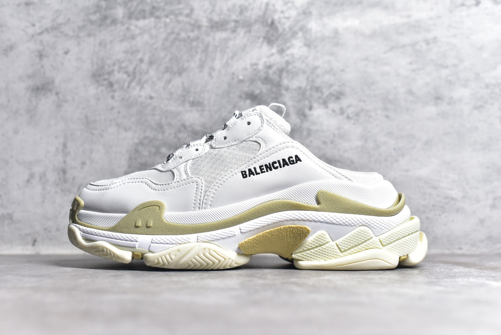 Balenciaga Triple S Triple S Mule In White