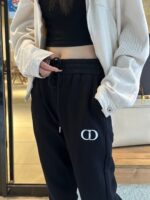 23Fw Classic Series Black and White Embroidery Logo Pants