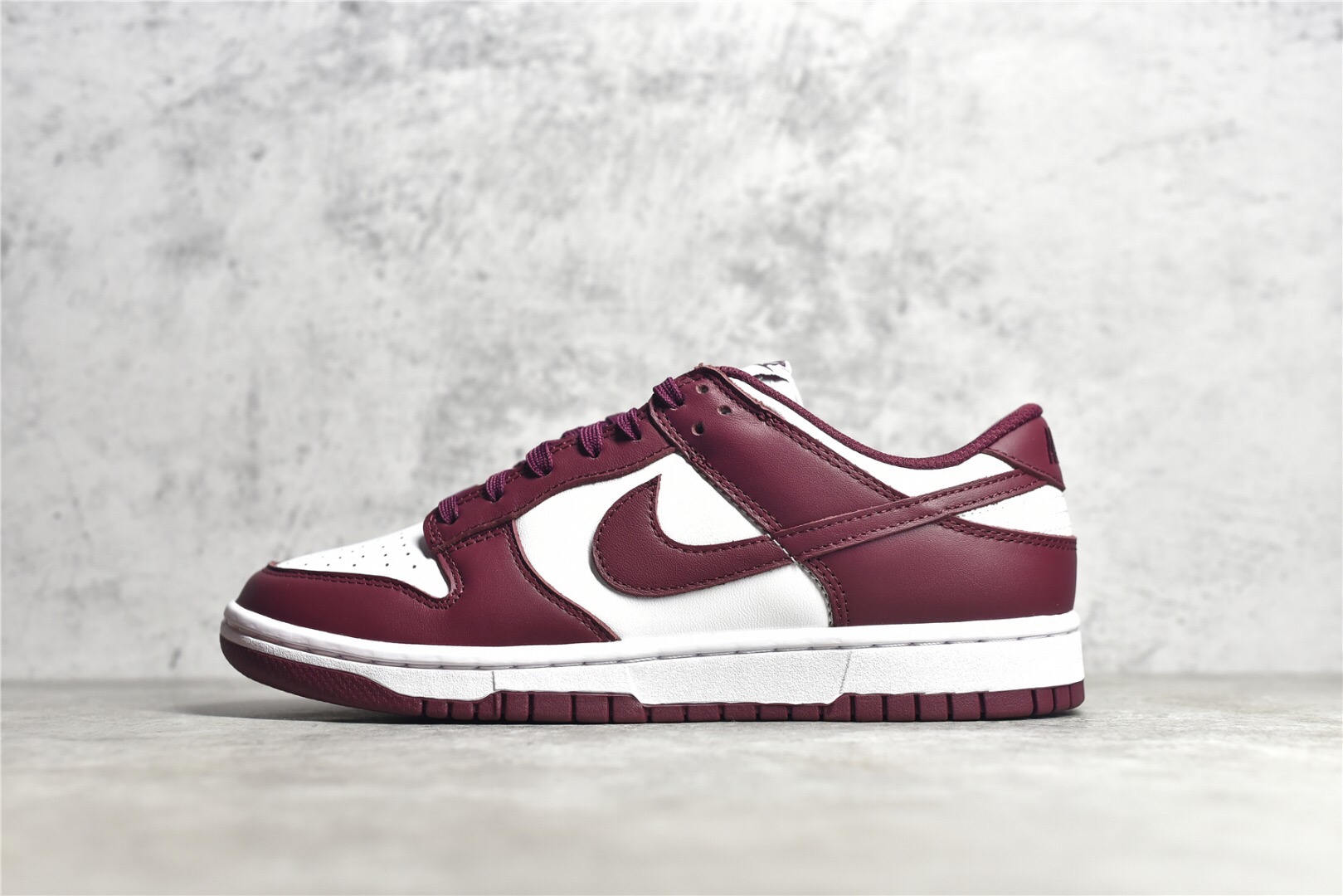 Dunk Low Bordeaux DD1503-108