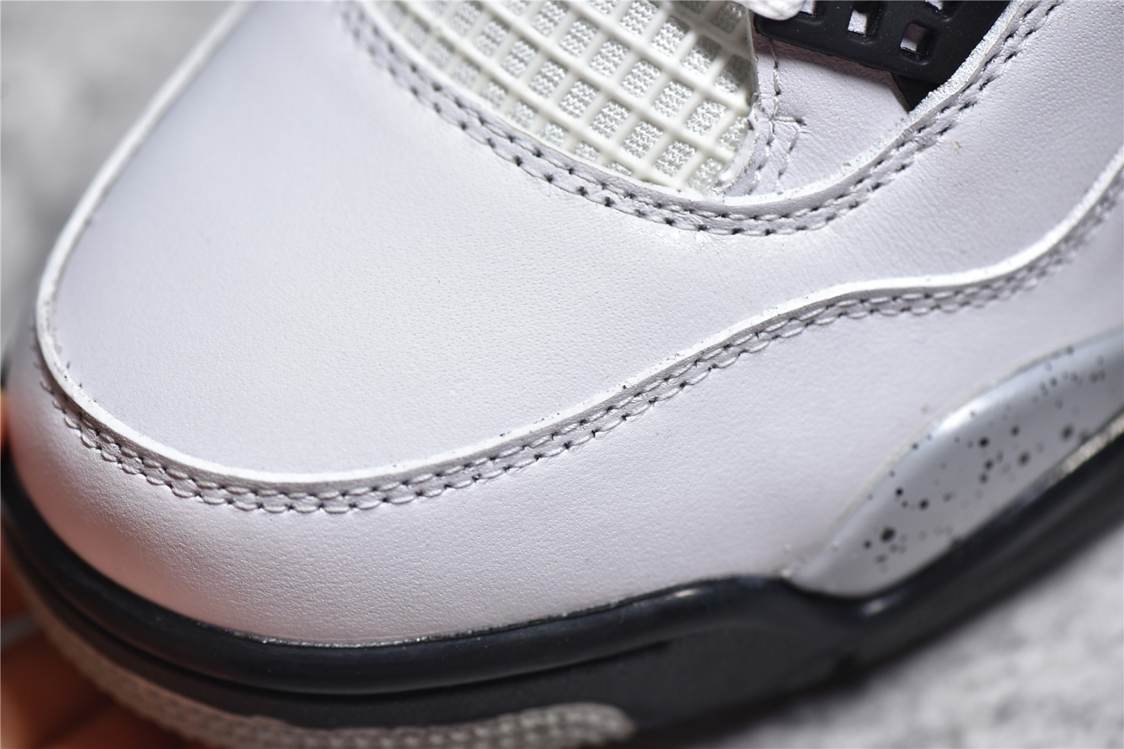Jordan 4 Retro White Cement