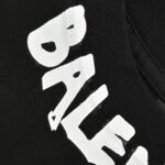 24ss Neckline Graffiti Logo T-Shirt