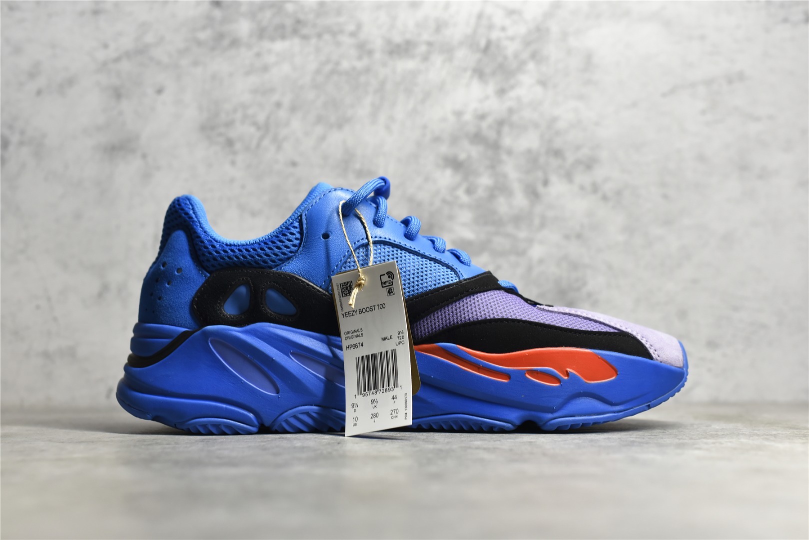 Yeezy 700 Hi-Res Blue