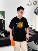 24ss Karl Lagerfeld Graffiti Logo T-Shirt