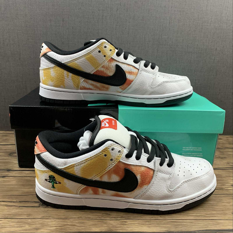 SB Dunk Low Raygun Tie-Dye White BQ6832-101