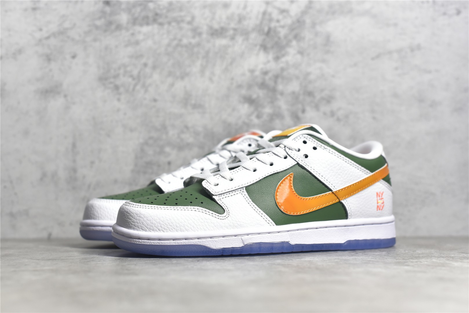 Dunk Low NY vs NY DN2489-300