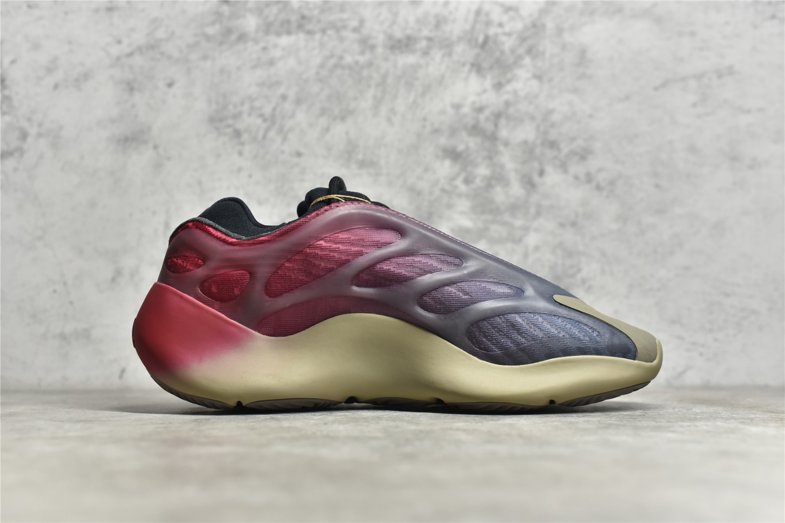 Yeezy 700 V3 Fade Carbon