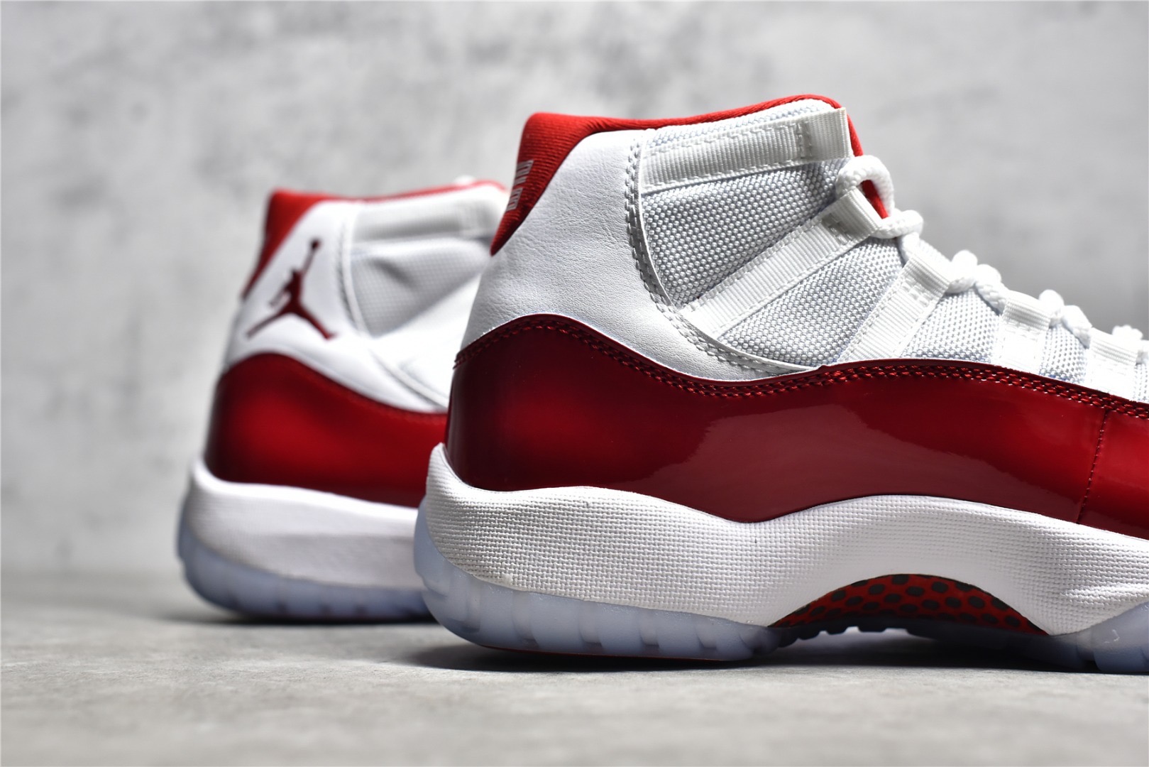 Air Jordan 11 Cherry (2022)