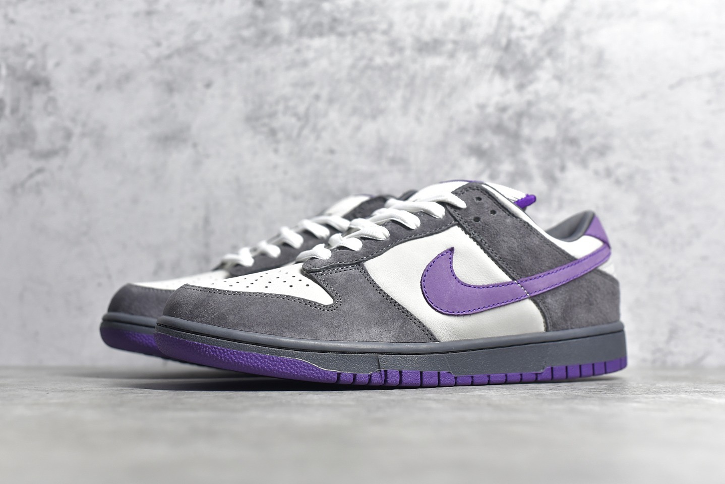 Dunk SB Low Purple Pigeon 304292-051