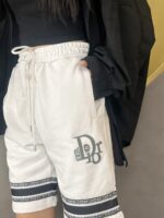 Bottom Joint Color Embroidery Logo Short