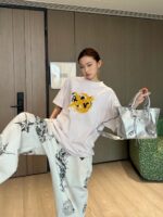 24ss Karl Lagerfeld Graffiti Logo T-Shirt