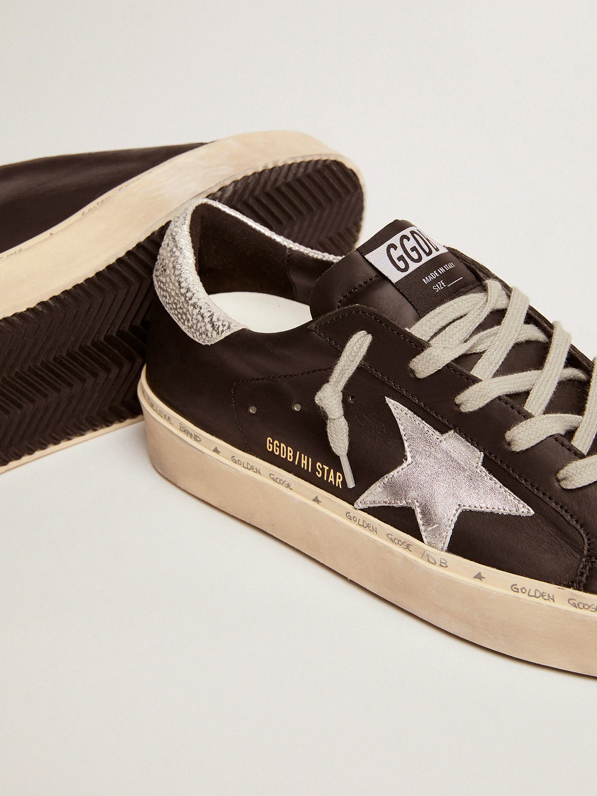 Hi Star sneakers in black leather with silver laminated leather star