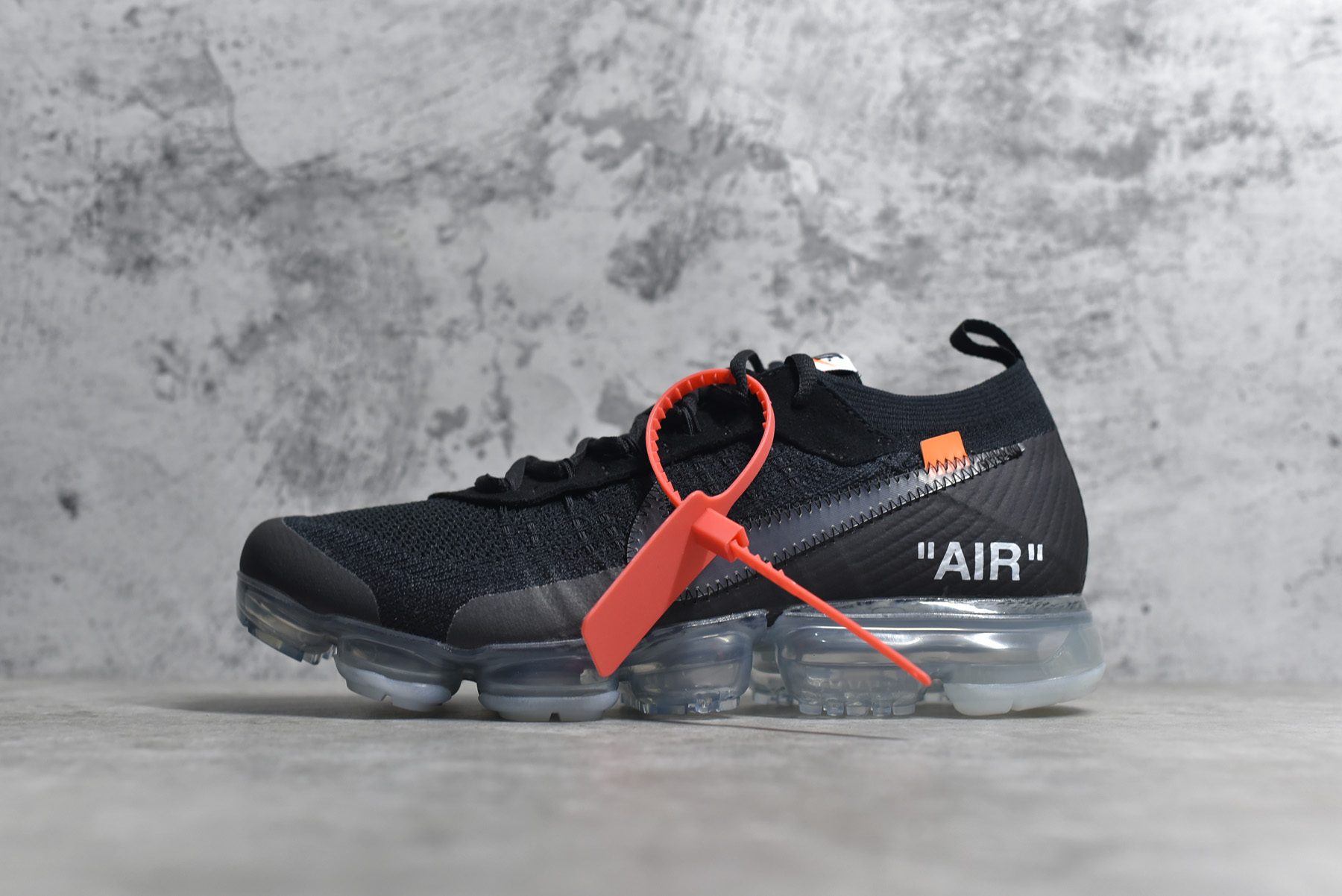 Air VaporMax Off-White Black (2018)