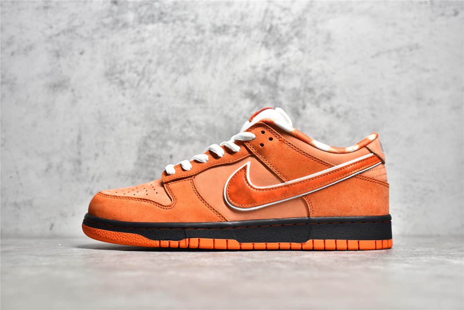 NK SB Dunk Low Orange Lobster FD8776-800
