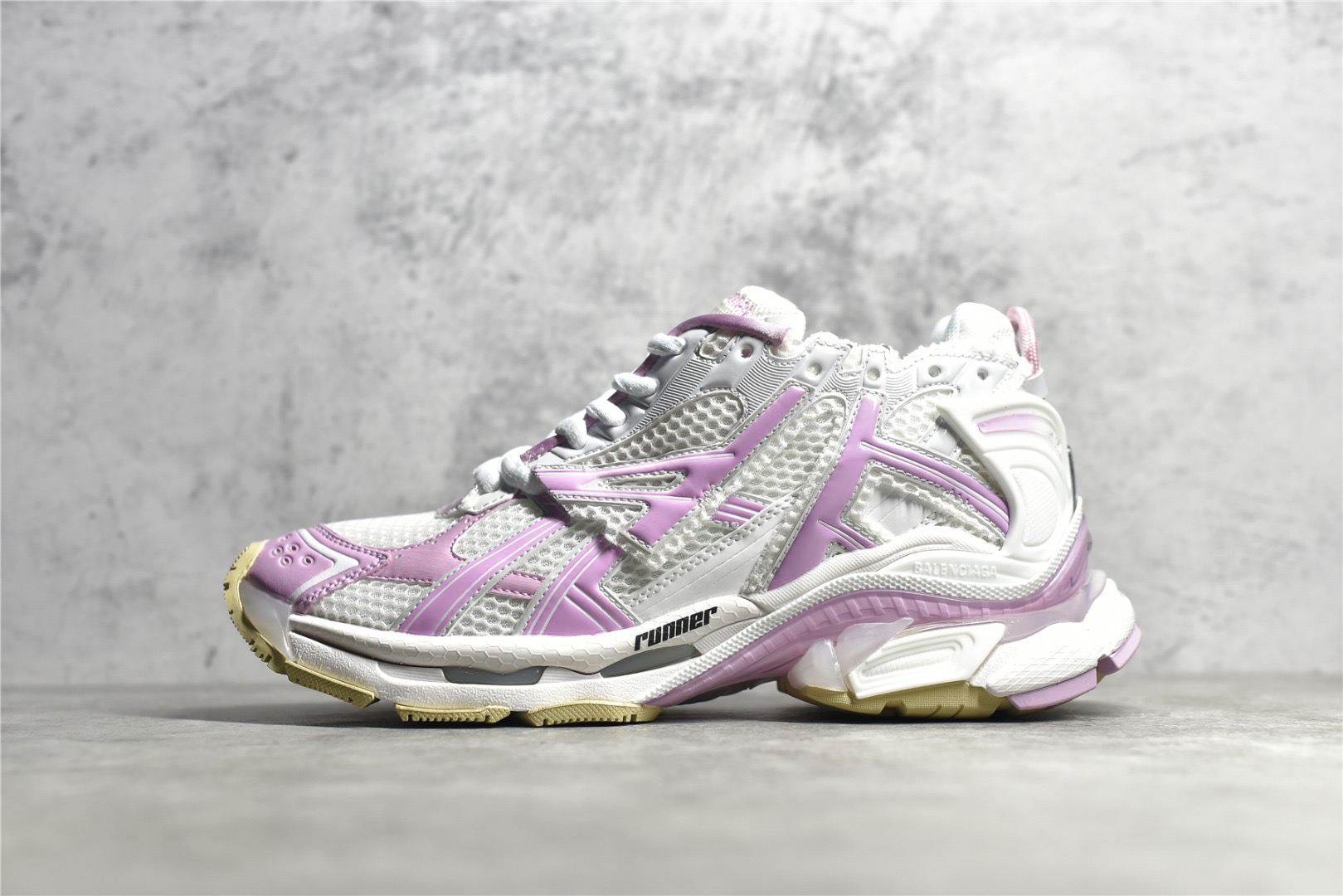 Balenciaga RUNNER SNEAKER