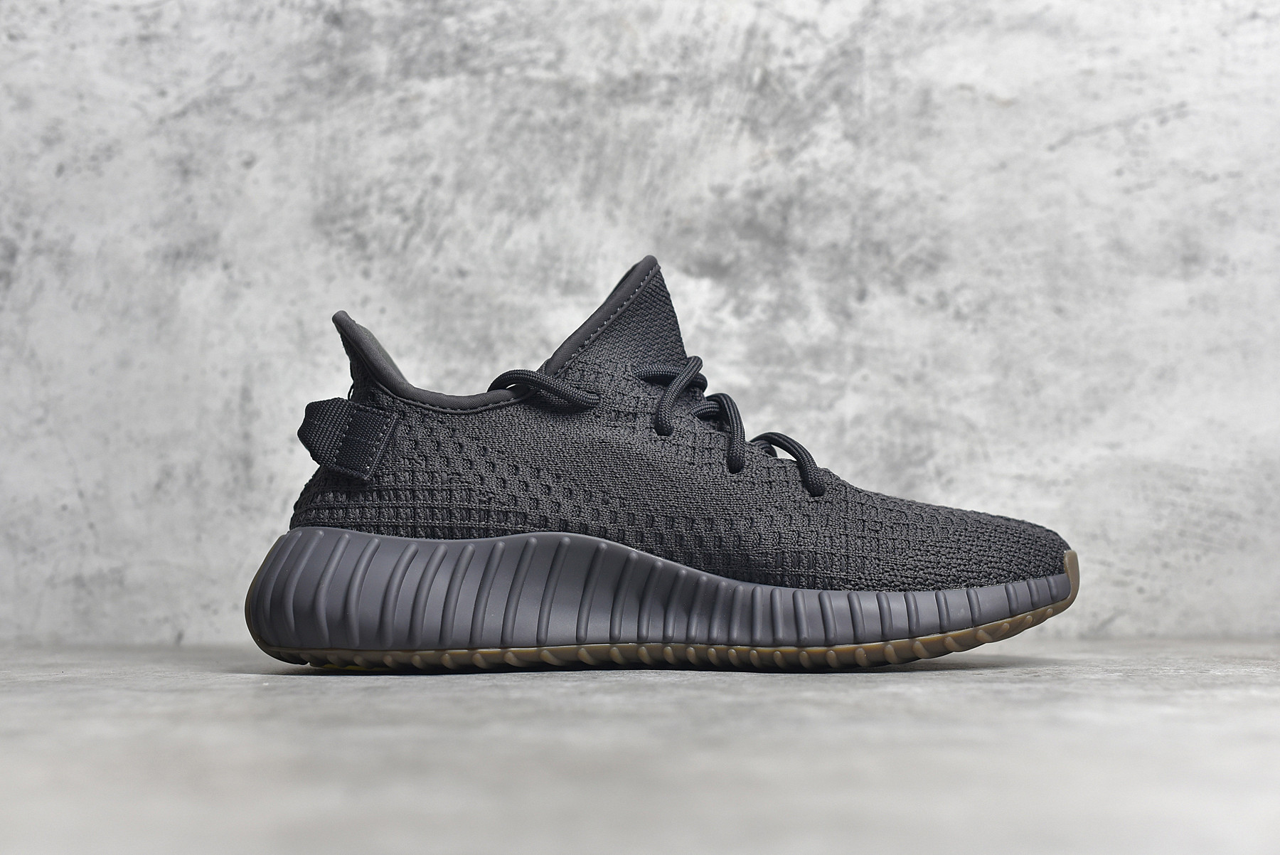 Yeezy 350 V2 'Cinder'