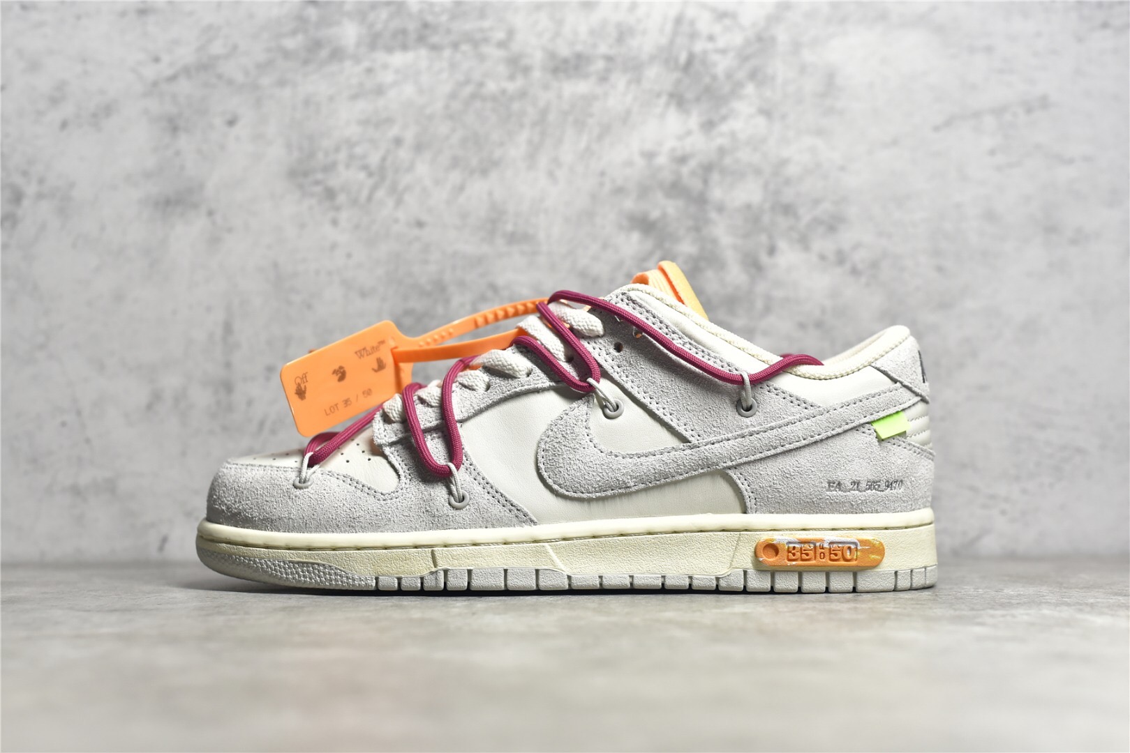 Dunk Low Off-Wh1te Lot 35 DJ0950-114