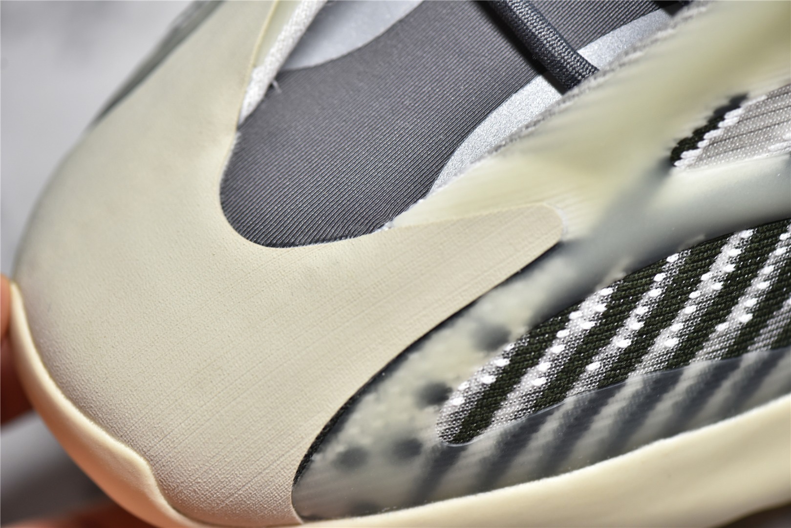 Yeezy 700 V3 Fade Salt