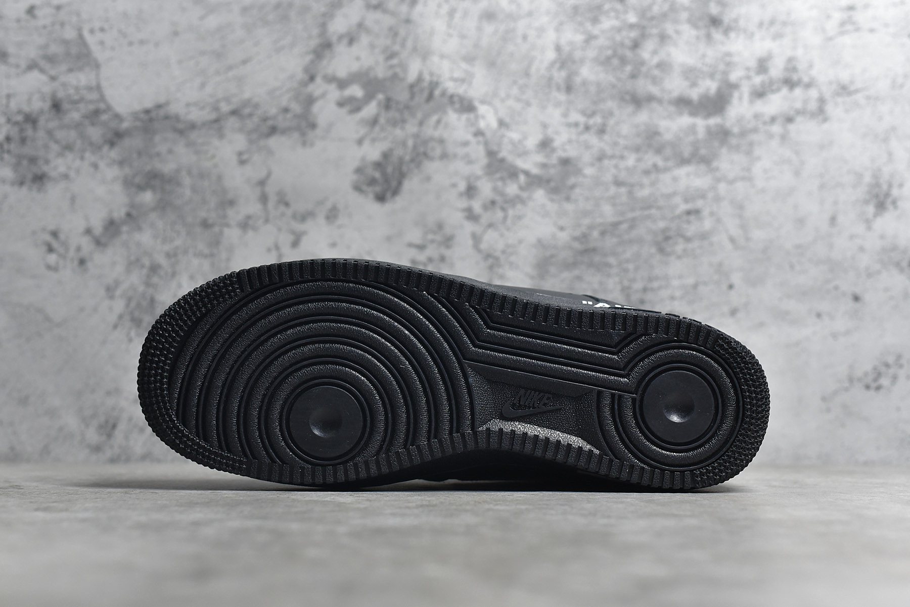 Air Force 1 '07 Virgil x MoMA (No Socks) AV5210-001