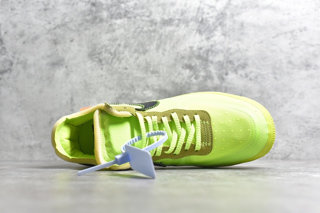 Air Force 1 Low Off-White Volt AO4606-700