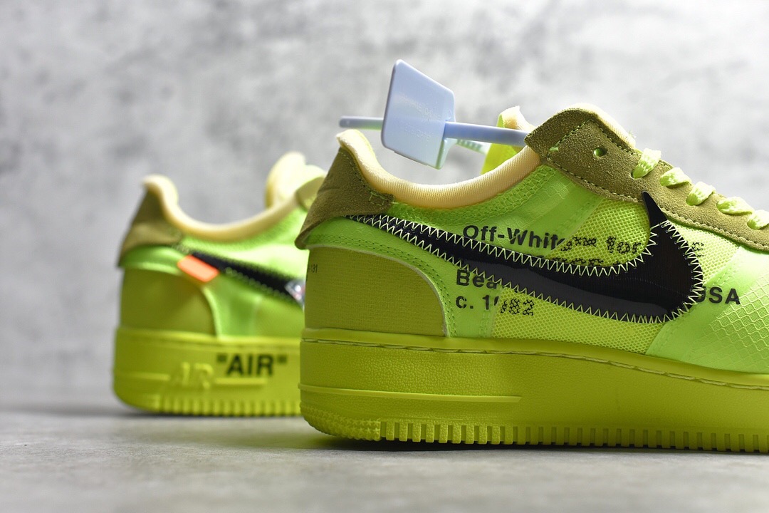 Air Force 1 Low Off-White Volt AO4606-700