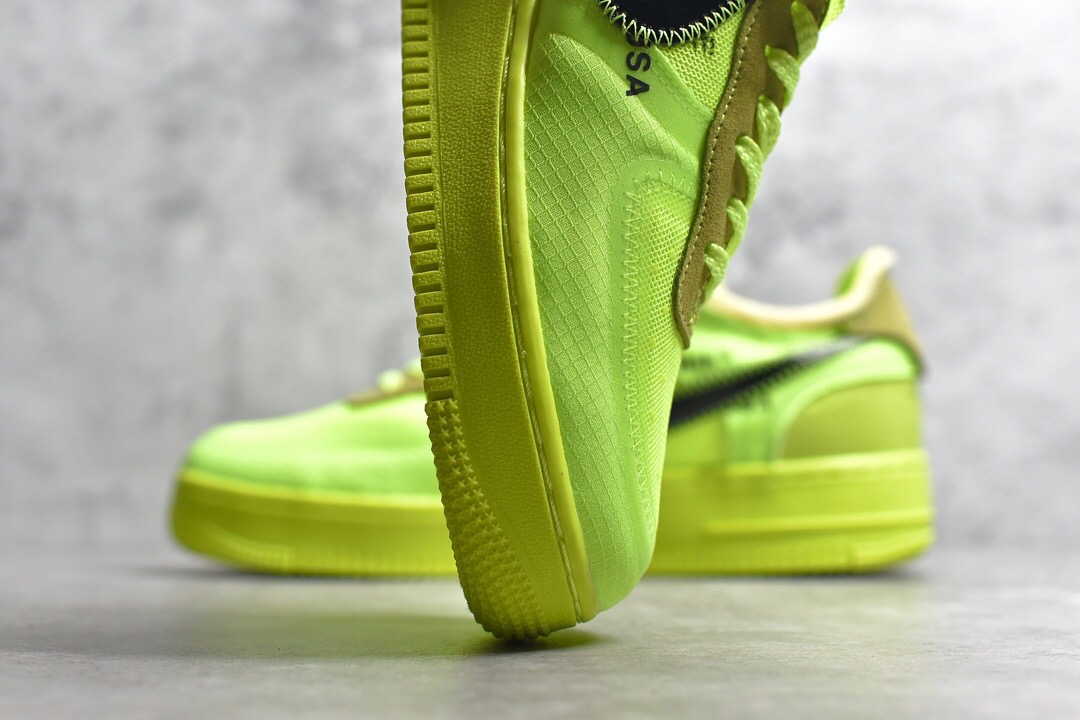 Air Force 1 Low Off-White Volt AO4606-700