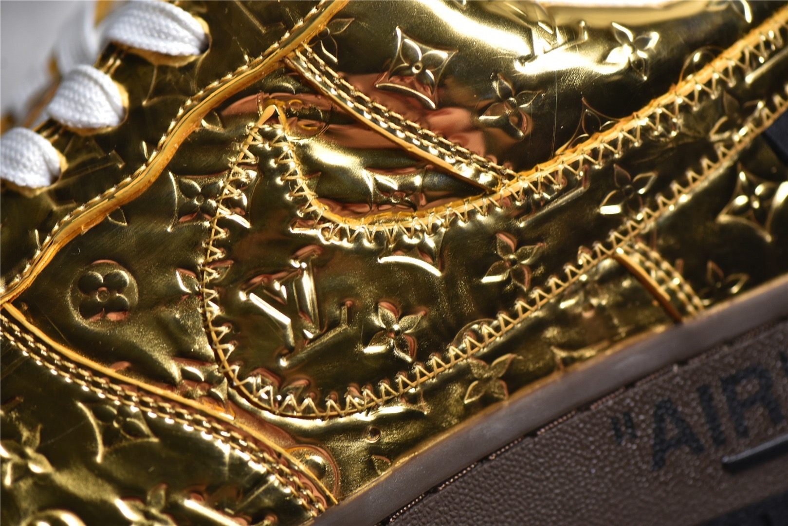 Air Force 1 Metallic Gold