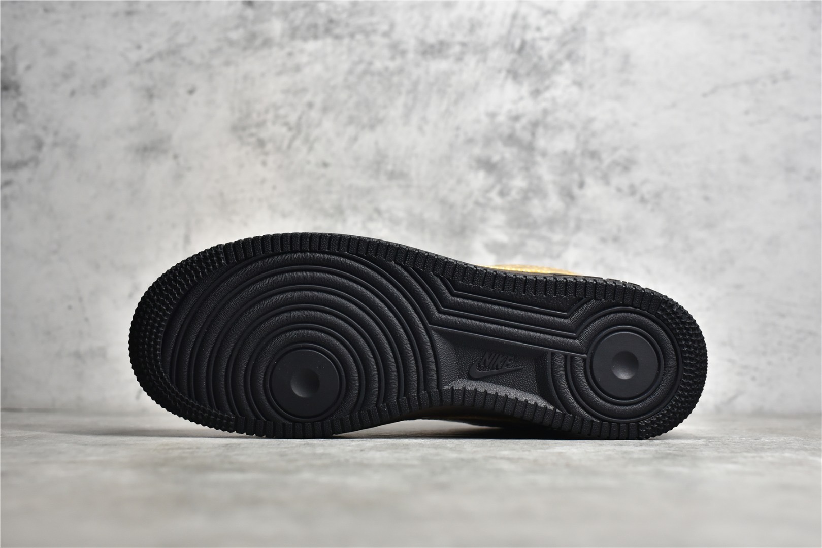 Air Force 1 Metallic Gold
