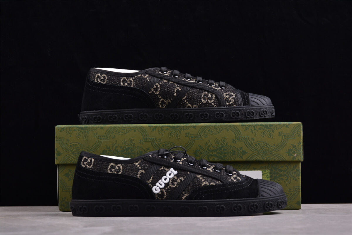 Gucci GG Supreme Canvas Sneaker