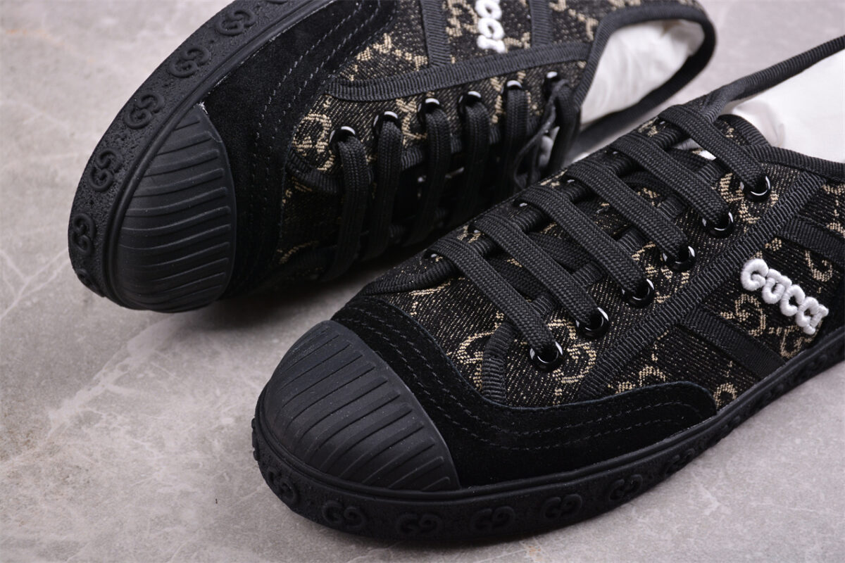 Gucci GG Supreme Canvas Sneaker