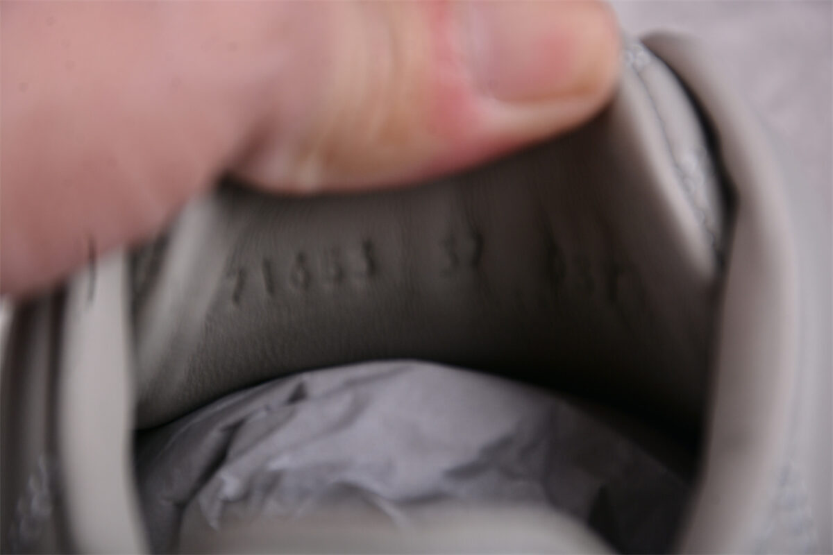 Gucci Ultrapace R Sneaker in Light Grey