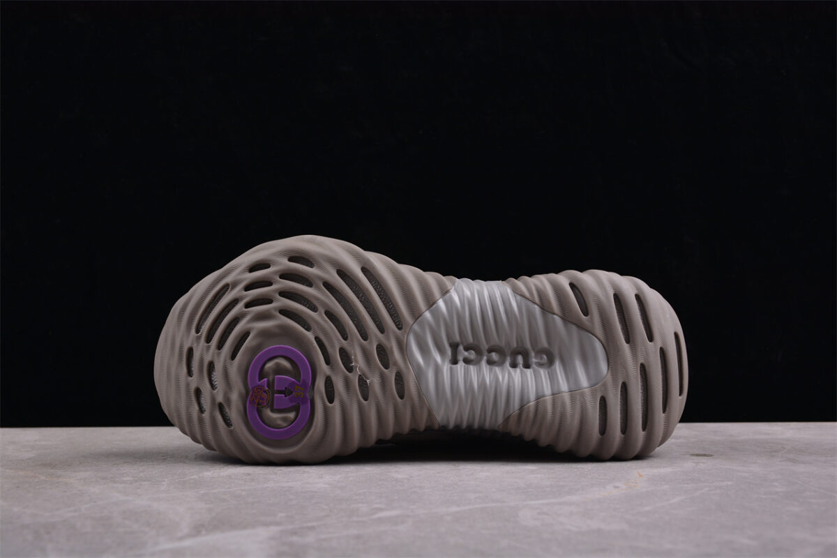 Gucci Ultrapace R Sneaker in Light Grey